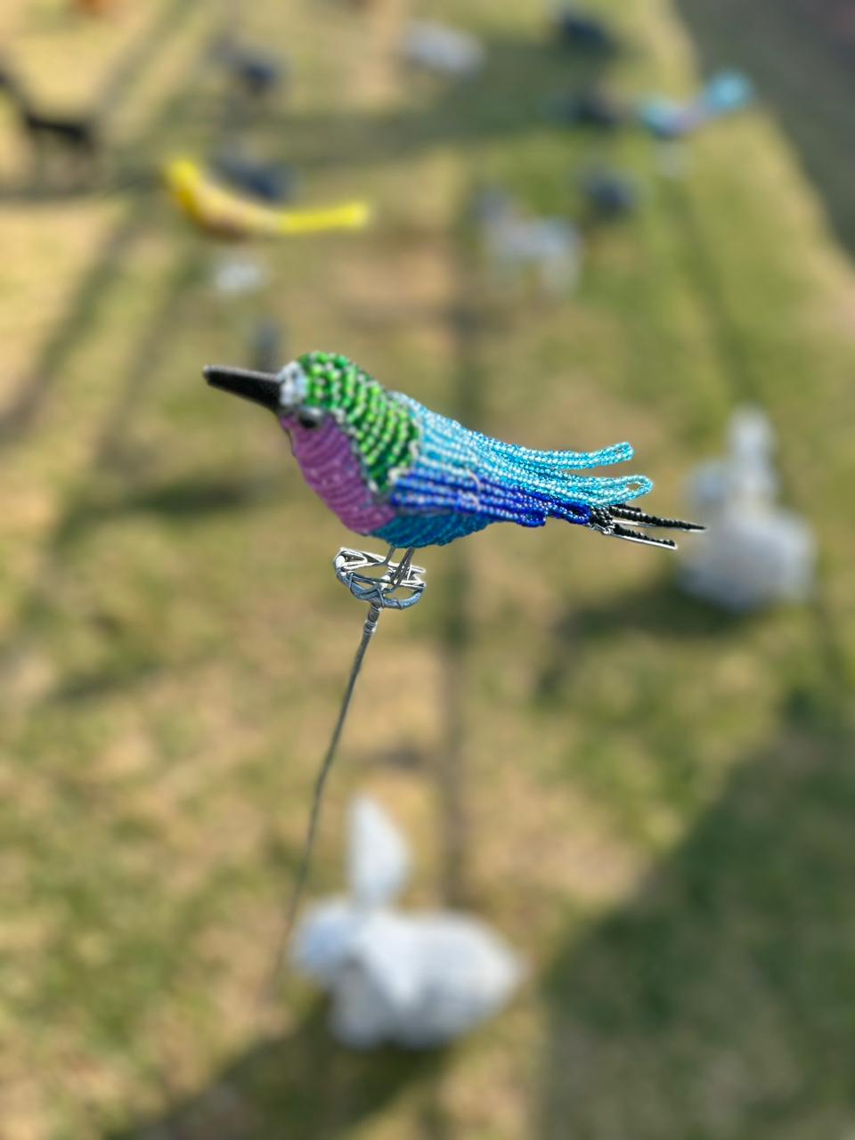 Standing wire bird, by Itso's Wire Business