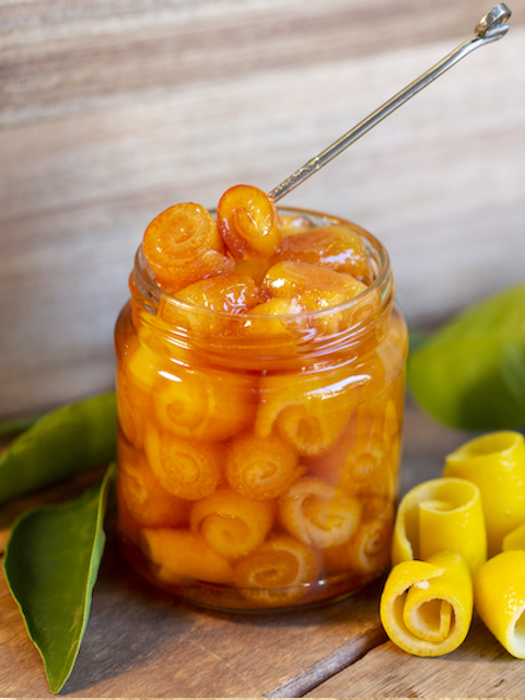 Lemoenskilrolletjies (Orange Peel Rolls)