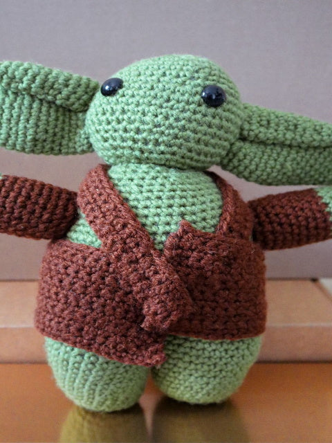 Crochet Baby Yoda, by Pretty Fingers - Truffle Pig Recce